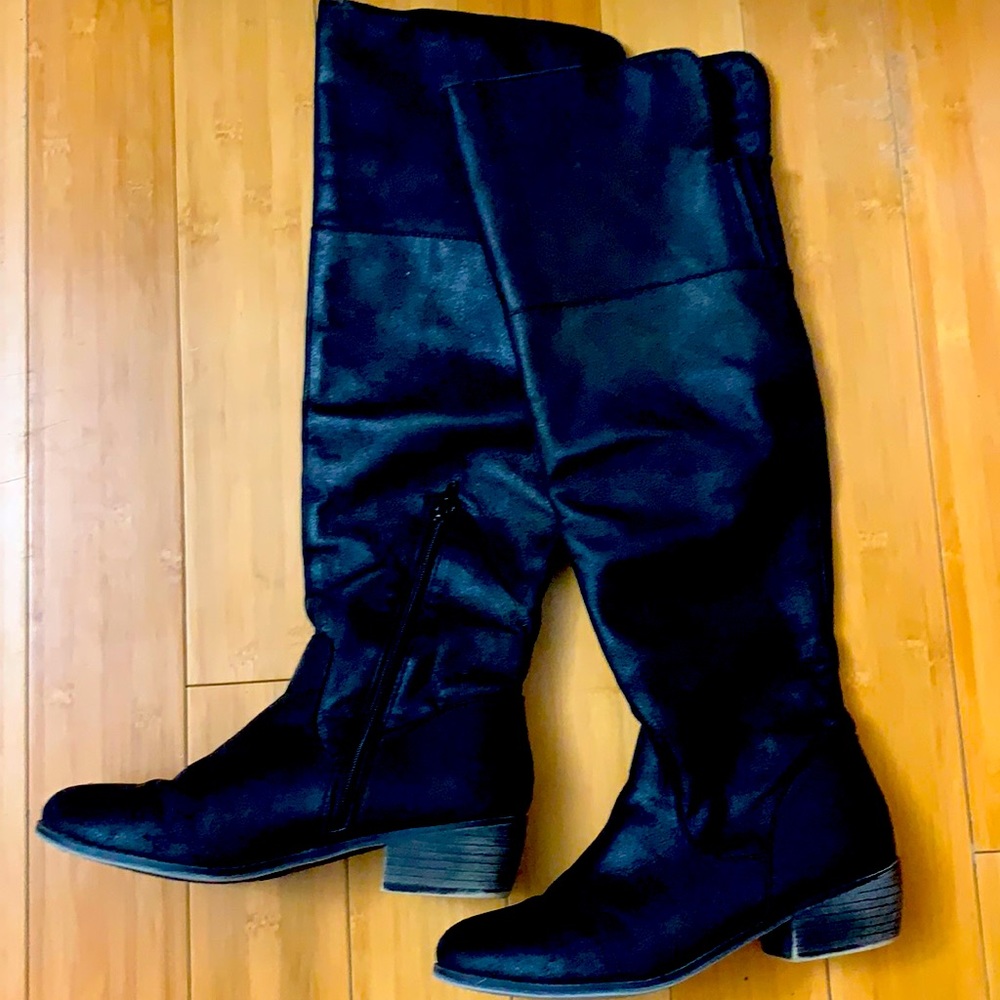 Black boots